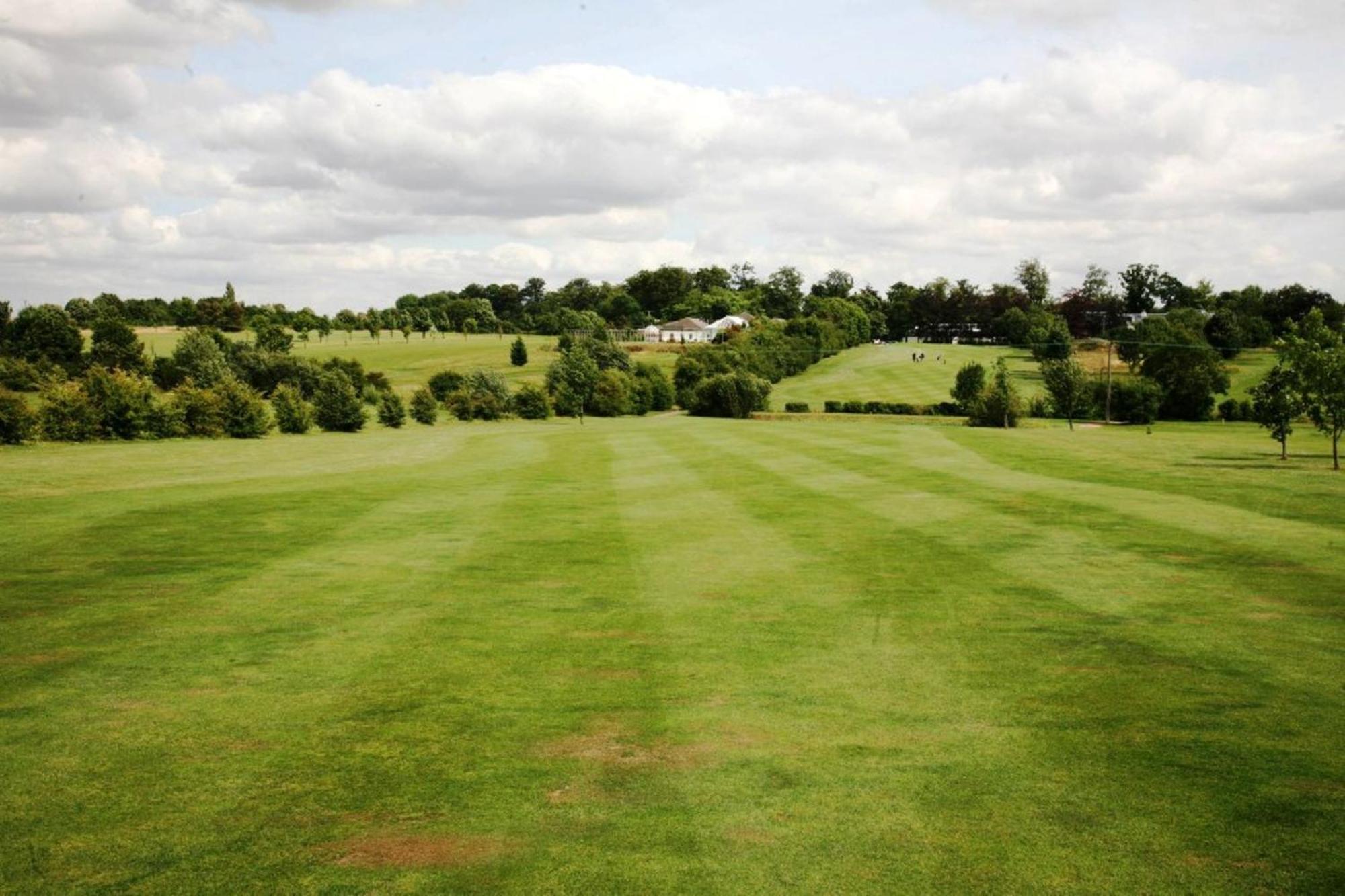 Manor Of Groves Hotel, Golf & Health Club Sawbridgeworth Bagian luar foto