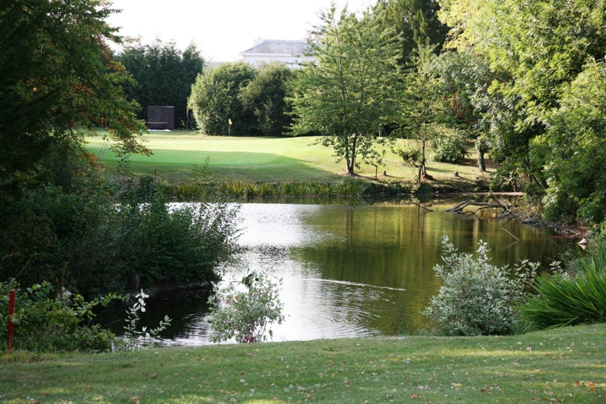 Manor Of Groves Hotel, Golf & Health Club Sawbridgeworth Bagian luar foto