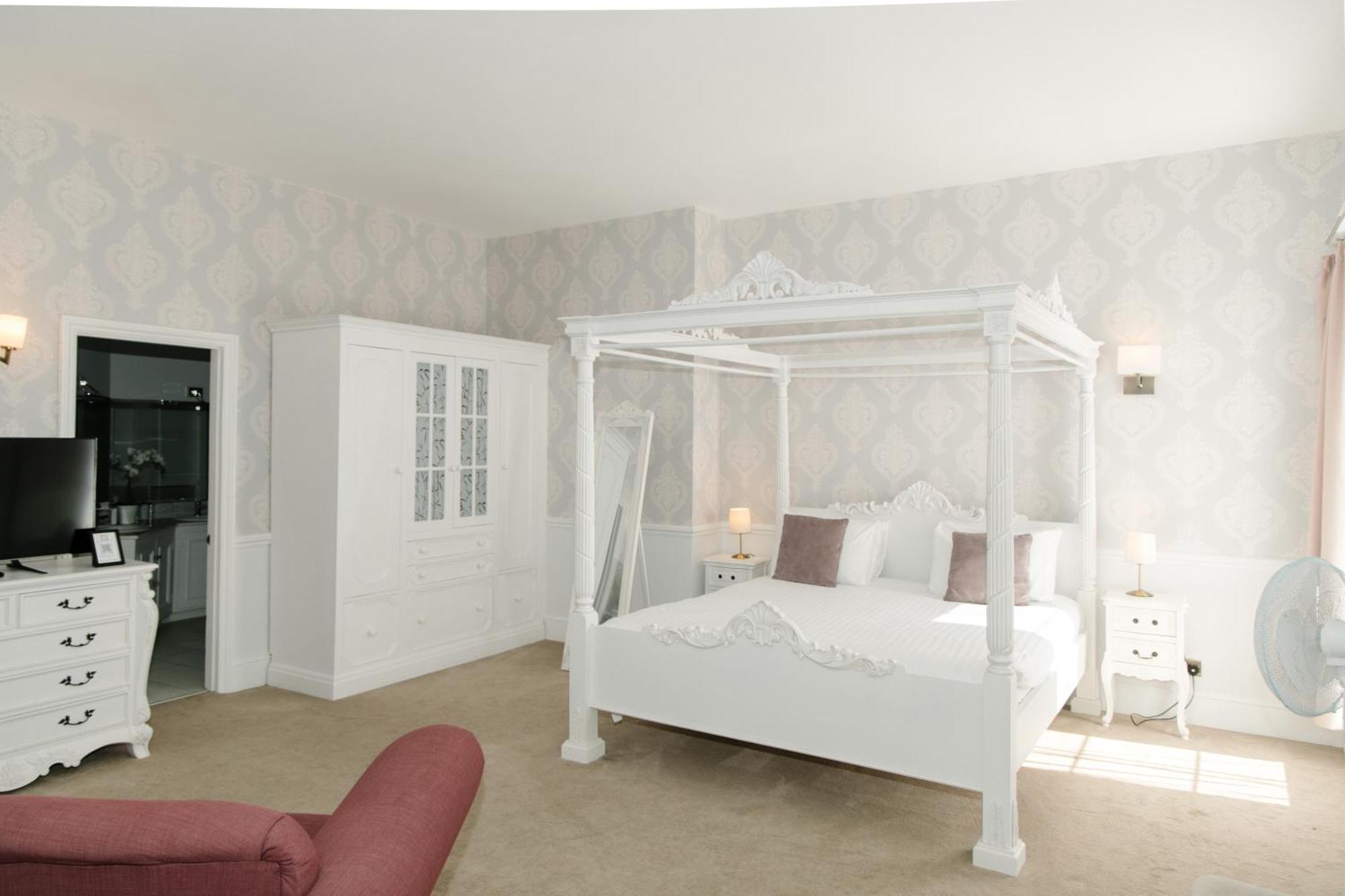 Manor Of Groves Hotel, Golf & Health Club Sawbridgeworth Bagian luar foto