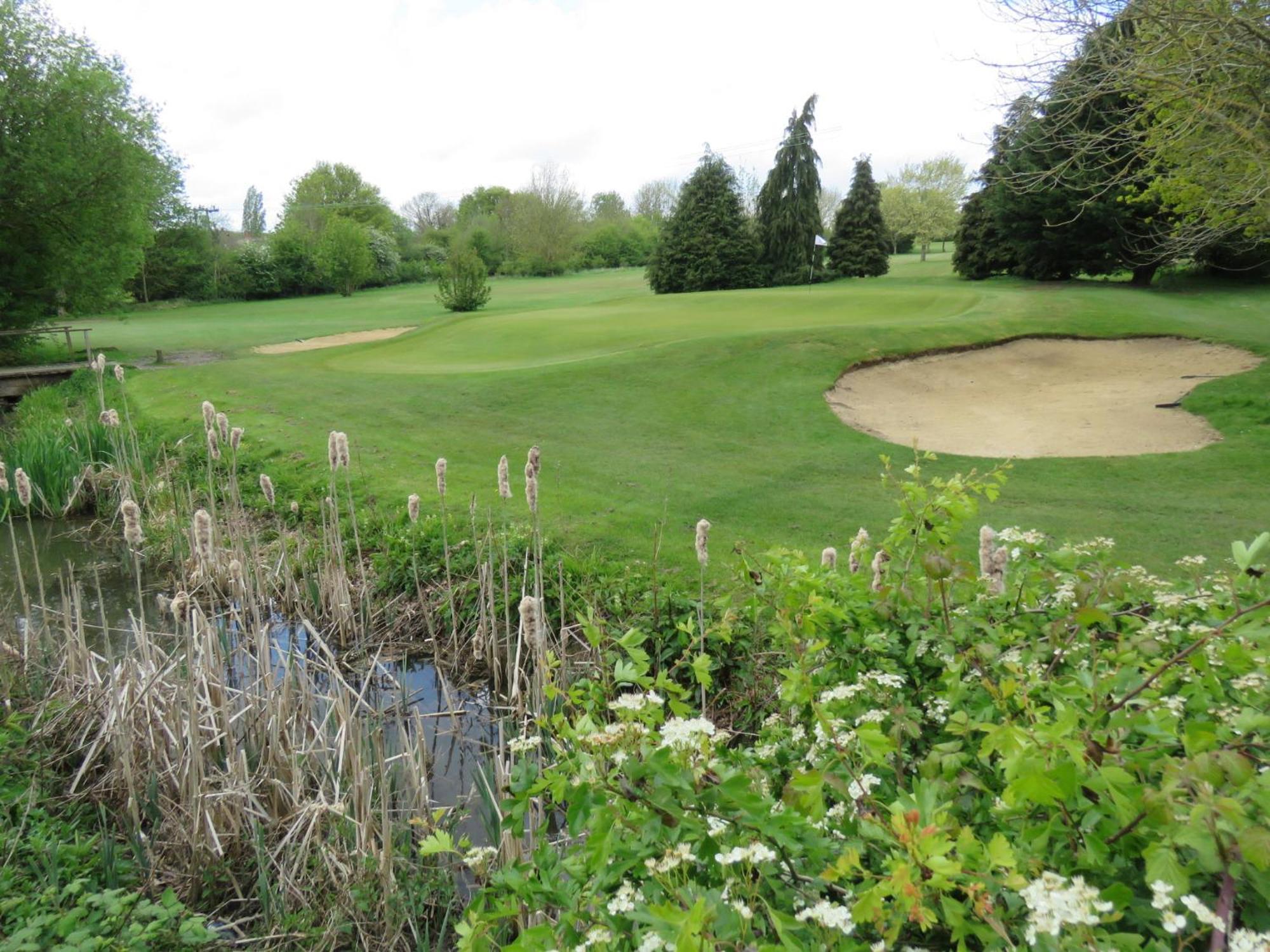 Manor Of Groves Hotel, Golf & Health Club Sawbridgeworth Bagian luar foto