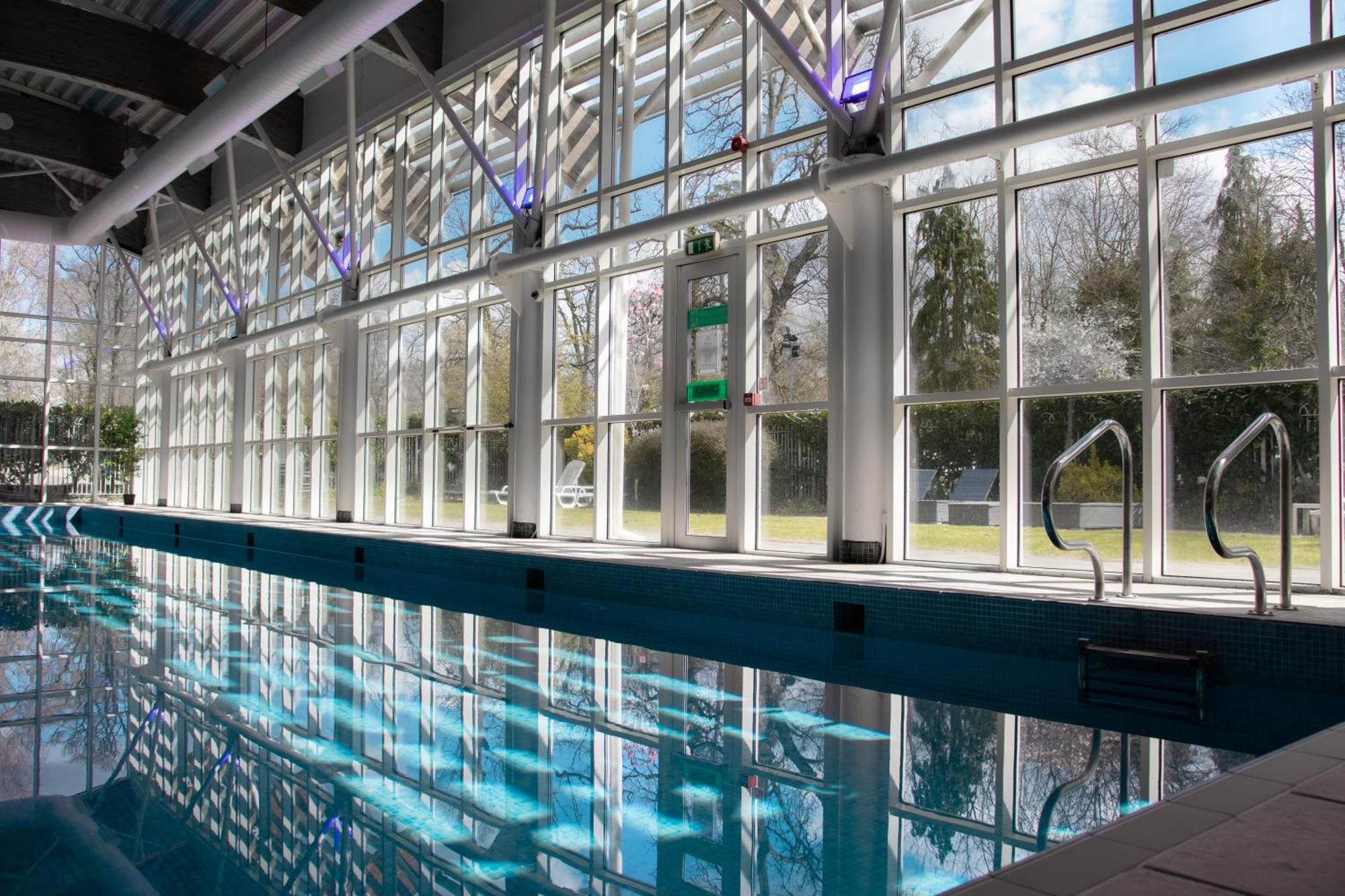 Manor Of Groves Hotel, Golf & Health Club Sawbridgeworth Bagian luar foto