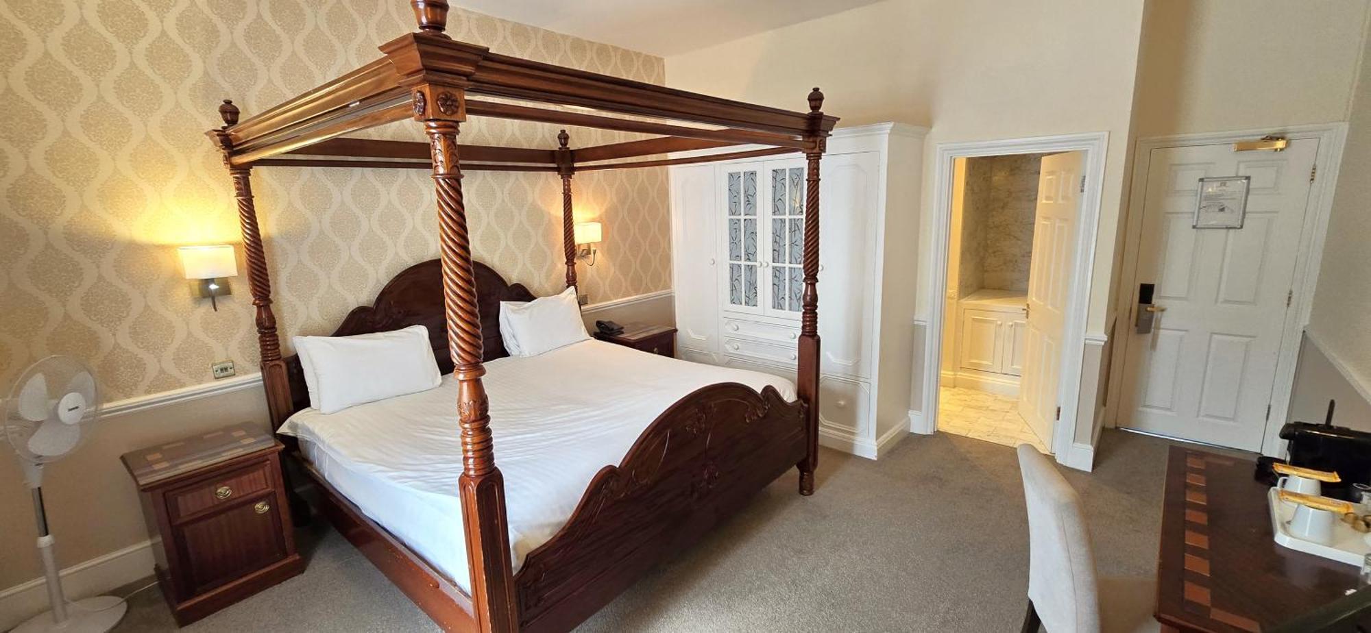Manor Of Groves Hotel, Golf & Health Club Sawbridgeworth Bagian luar foto