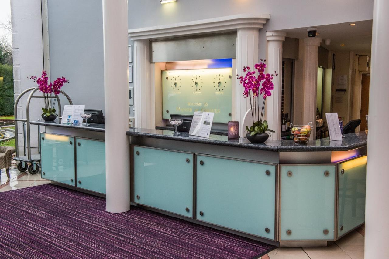 Manor Of Groves Hotel, Golf & Health Club Sawbridgeworth Bagian luar foto
